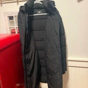 DKNY LONG PUFFY COAT WITH HOOD.